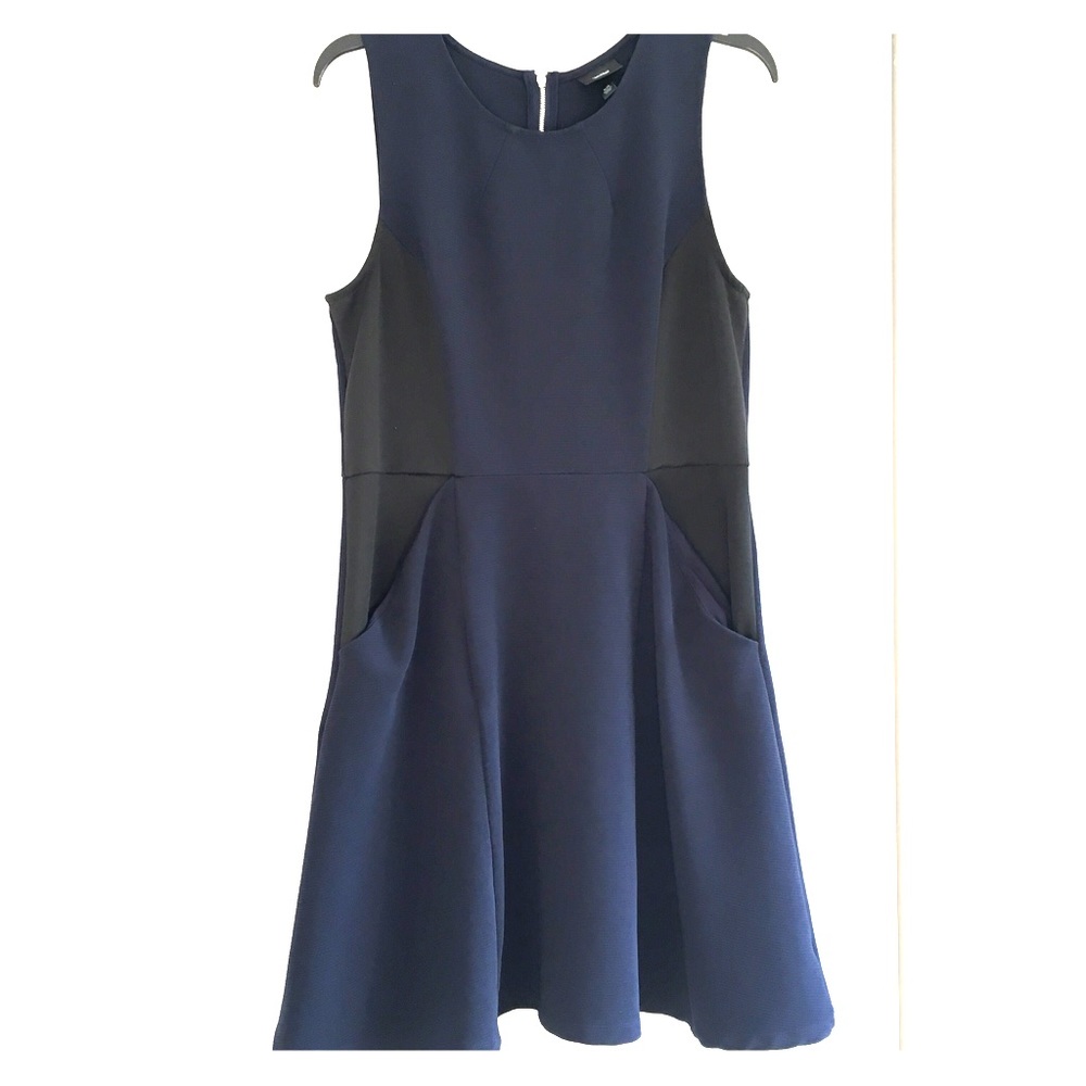 Mossimo Two Toned Sleeveless Dress with Pockets